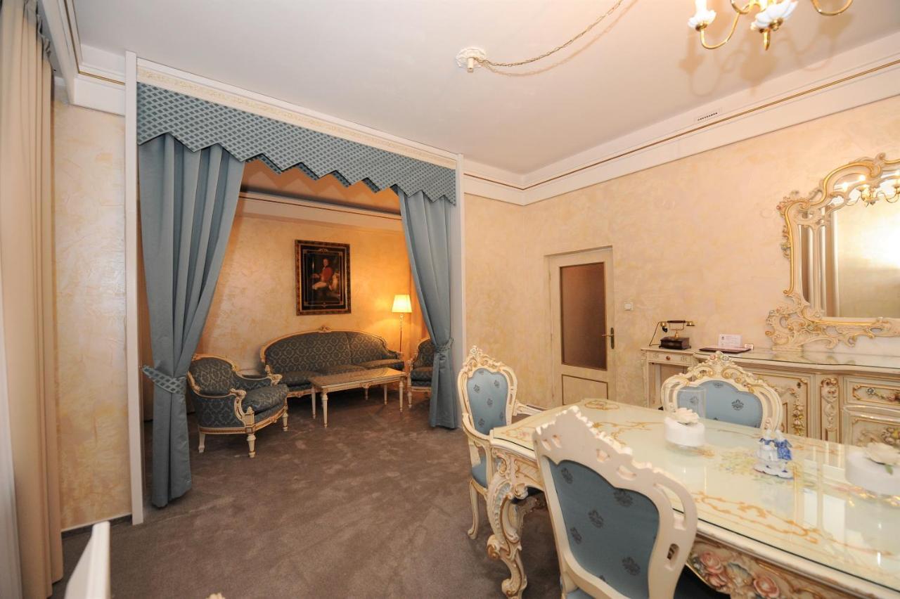 טפליצה Hotel Prince De Ligne מראה חיצוני תמונה